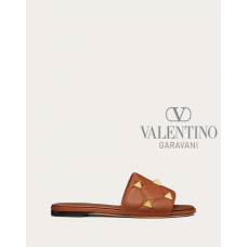 AAA quality fake valentino canada sale Flat Roman Stud Slide Sandal In Quilted Grainy Calfskin for Woman in Saddle Brown